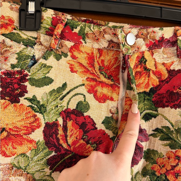 Buckle Floral Tapestry Mini Skirt 🌹 - Picture 2 of 4